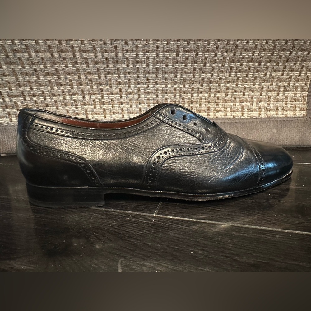 Garys International Black Leather Cap Toe  Oxford Women’s Size 10 Dress Shoes